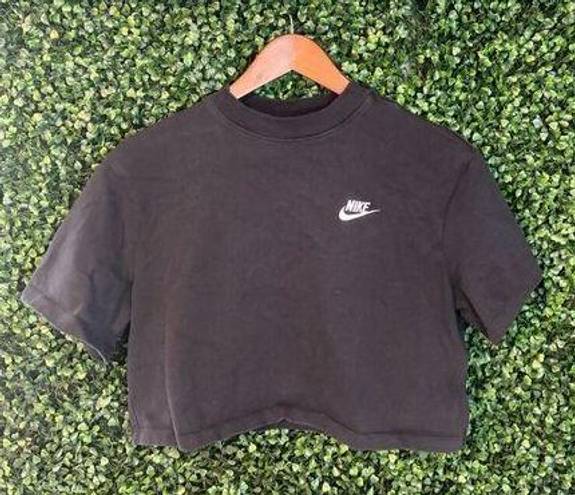 Nike  Black Cropped Essential Shirt Size Small