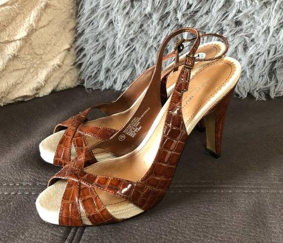 Isaac Mizrahi  Shiny Burnt Orange/Brown Heels