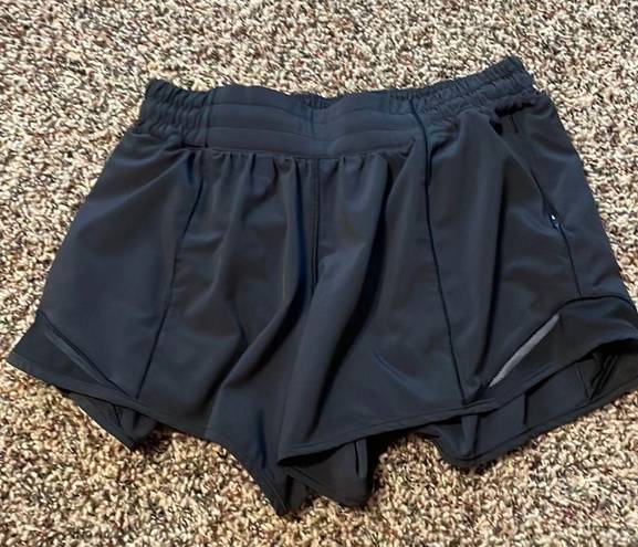 Lululemon Hotty Hot Shorts 4”