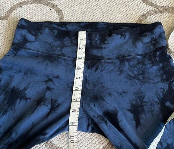 Lou & grey  black blue tie dye Capri leggings