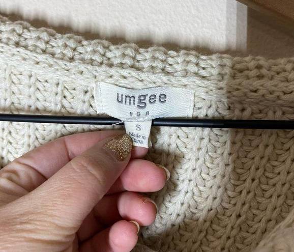 Umgee  Oversized Aspen Off the Shoulder Chunky Cream Knit Sweater Size Small