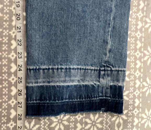 DKNY Kent High Rise Straight Leg Jean w/ Raw Hem Size 29/8