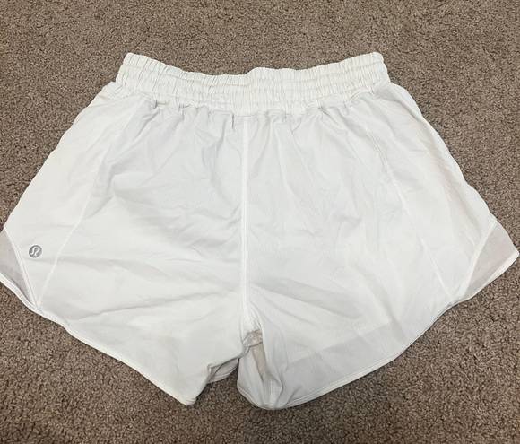 Lululemon White Hotty Hot Shorts 4”