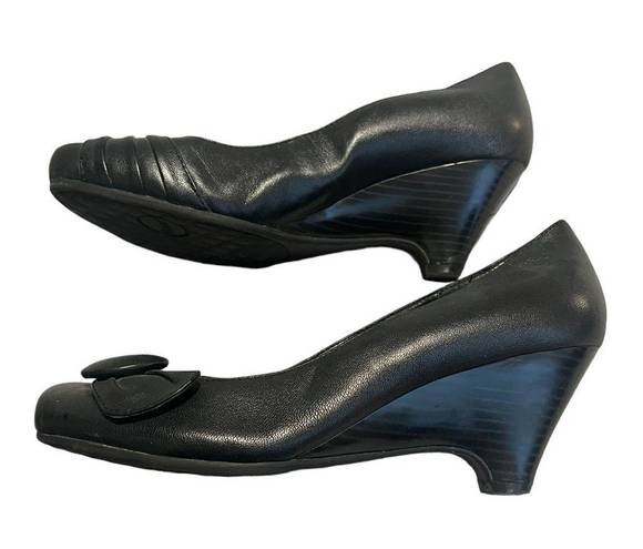 Krass&co GH Bass & . Women’s Black Leather Round Toe Kitten Heel Wedge, Size 6M