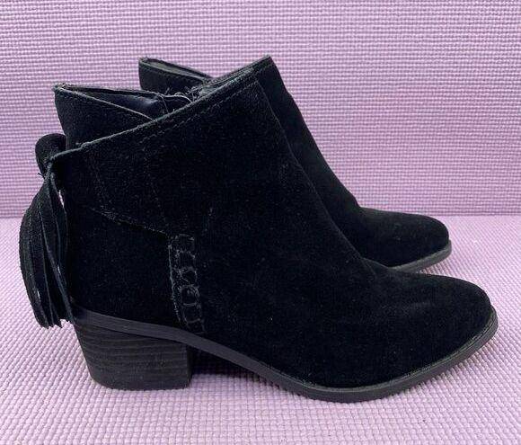 American Eagle  Outfitters Tassel Back Suede Ankle Boots Black 6