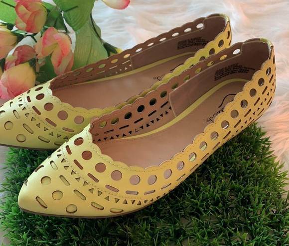 Candie's CANDIE’S WOMENS FLAT SHOES SIZE 8.5