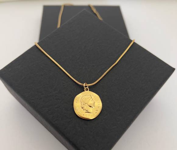 Layered Hoop & Coin Necklace Gold