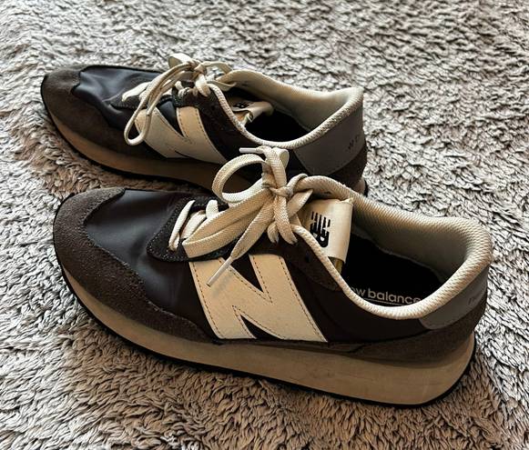 New Balance Sneakers