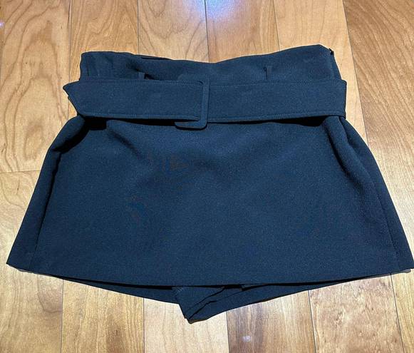 ZARA Black belted  shorts