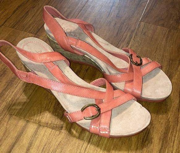 Life Stride  soft system size 10 strappy wedges