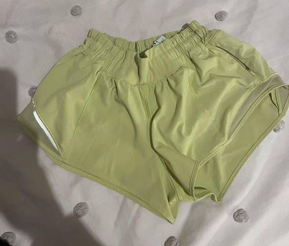 Lululemon Hotty Hot Short 2.5”