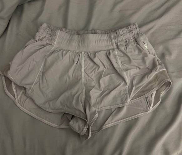 Lululemon Hotty Hot Short 2.5”