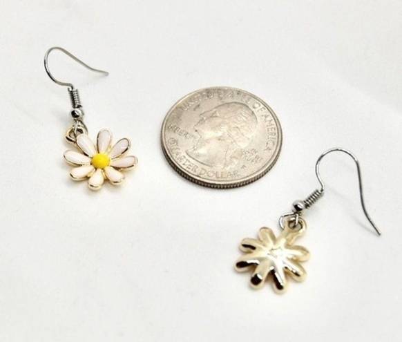 Daisy  Flower Earrings