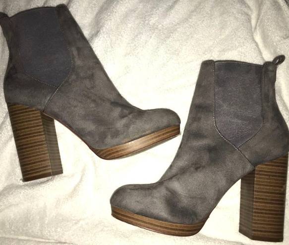 Forever 21 Suede Ankle Booties Gray Size 7.5