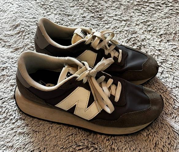 New Balance Sneakers