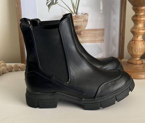 EGO NEW Y2K Black Chunky Slip On Heeled Platform Boots