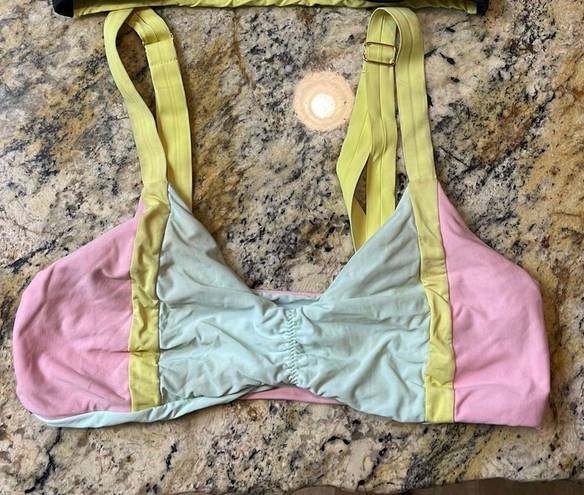 PilyQ bikini top. Sz Medium