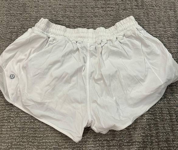 Lululemon Hotty Hot Short 2.5”