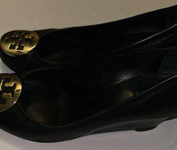 Tory Burch  black wedge shoes sz 7.5