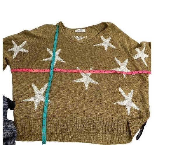 Mod On Trend Star  size small sweater star pattern