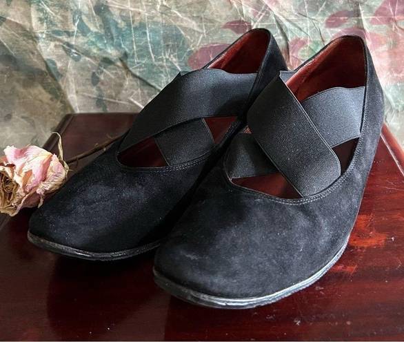 Donald Pliner Donald J Pliner Italian Black Suede Leather Flats 7.5