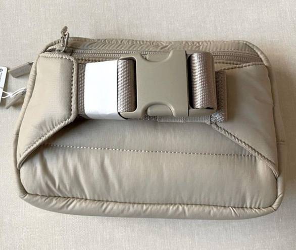 Lululemon Everywhere Large Belt Bag 2L Wunder Puff - Trench