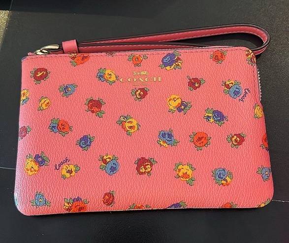 Coach  Corner Zip Wristlet With Mini Vintage Rose Print