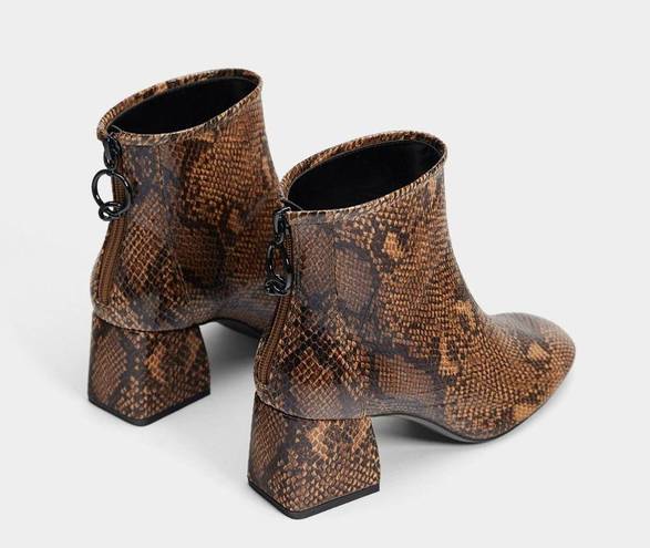 Bershka NEW  Snakeskin print mid-heel ankle boots SZ-6.5