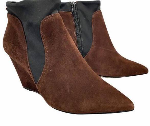 Bella Vita  Womens 8.5 Darin Suede Brown Black Wedge Pointed Chelsea Ankle Bootie