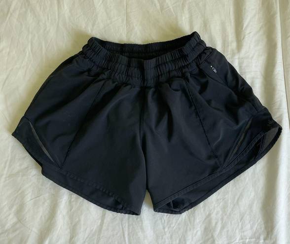 Lululemon Hotty Hot Shorts 4”