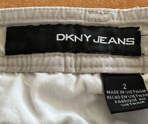 DKNY  mid rise, shorts, women’s size 2, light, weight, pockets