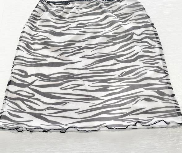 Pretty Little Thing Zebra Print Mesh Lettuce Hem Mini Skirt Black White Size 4