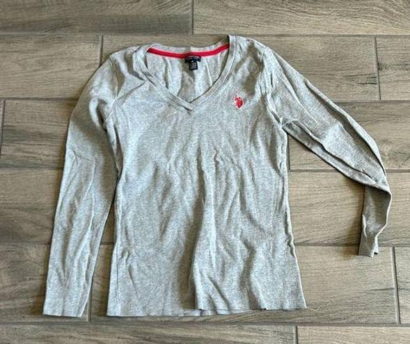 U.S. Polo Assn. gray v neck long sleeve