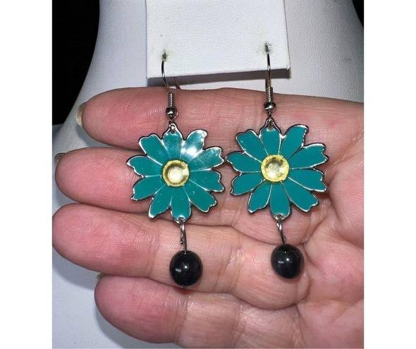 Daisy Vintage Enameled and Rhinestone Bead  Dangle Earrings