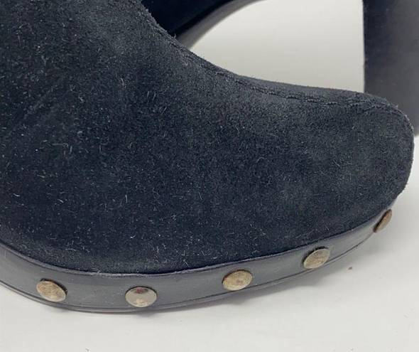 Stuart Weitzman  Suede Back Zip Stud Trim Booties