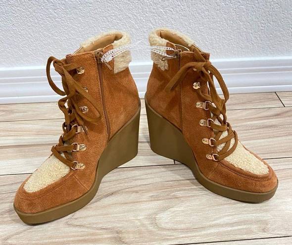 Jessica Simpson 117.  Maelyn Lace-Up Platform Wedge Hiker Boot Size 8