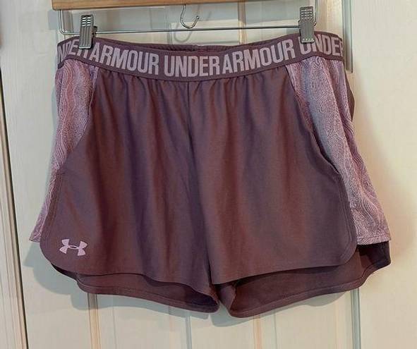 Under Armour Lightly used under armor heat gear loose fit short size extra large