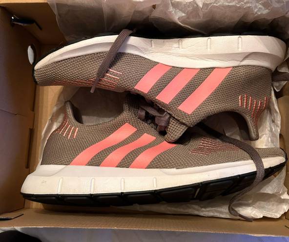 Adidas BRAND NEW Swift Run 