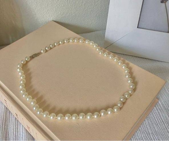 American Vintage Vintage “Devereaux” Ivory Pearl Necklace 18.5” Hand Knotted Classic Elegant