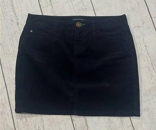 Tommy Hilfiger  black corduroy mini skirt