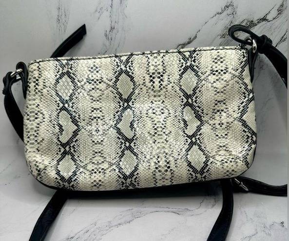 Krass&co 9& Snakeskin Crossbody Purse 