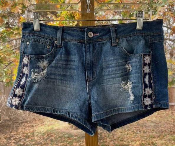 Harper  Women's Floral Embroidered Denim Shorts Size 30