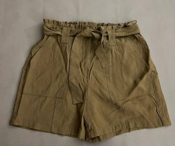 Nine West  Paperbag Waist Shorts with tie: L