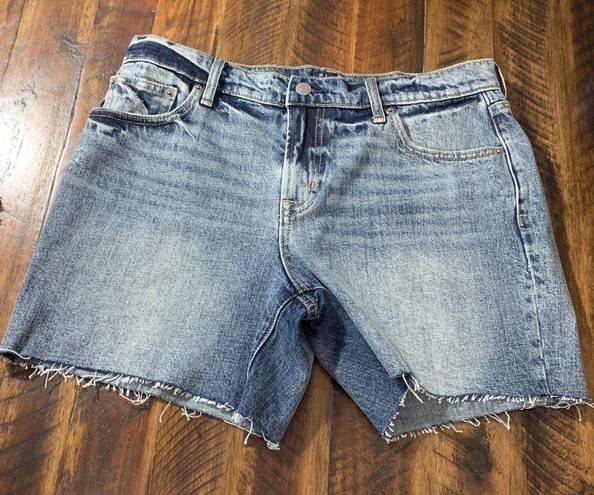 Gap  Mid Rise 5" Denim Shorts with Shadow Pockets