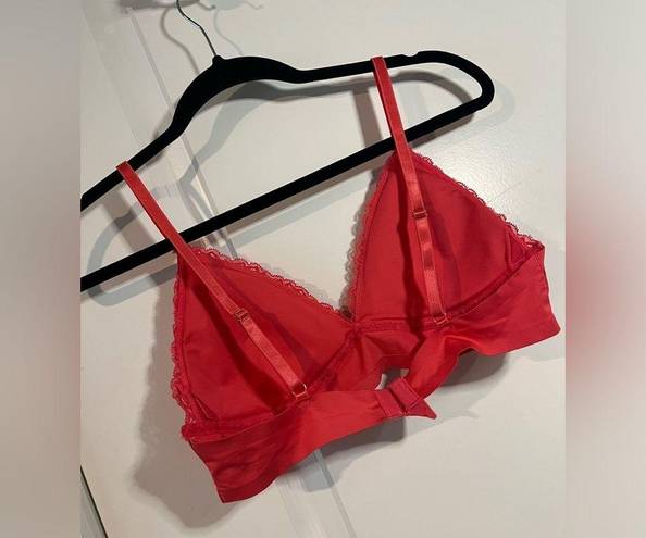 Marilyn Monroe  Collection Bra Size Large Coral Red PolyestSpandex Lace Smoothing