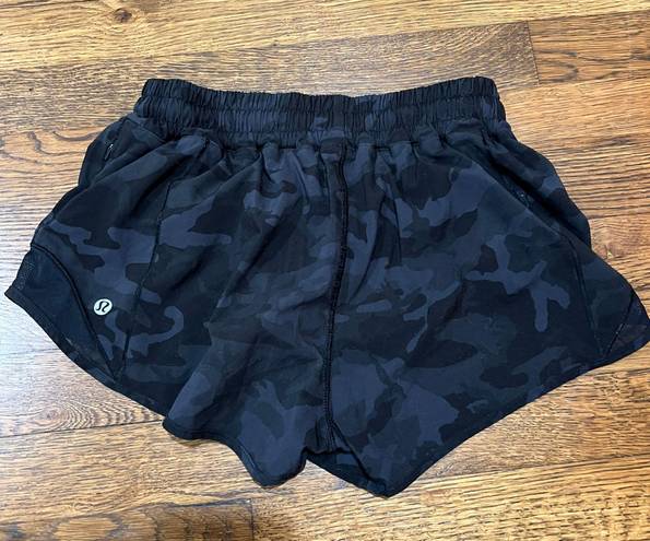 Lululemon Hotty Hot Short 2.5” Black Camo