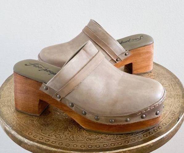 Free People Calabasas Taupe Leather Clogs