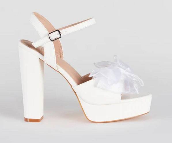 Windsor Bow Heels