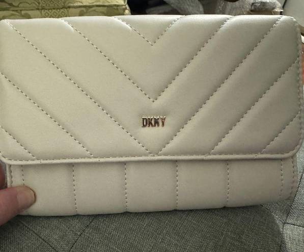 DKNY  Veronica Large Quilted PVC Shoulder / Crossbody, New with Tag MSRP $148