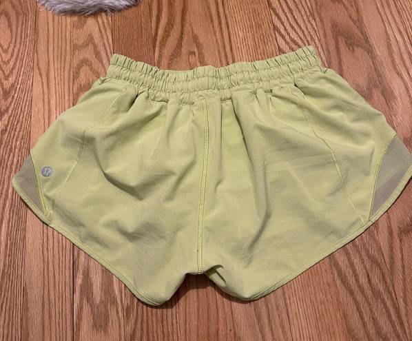 Lululemon Hotty Hot Short 2.5”